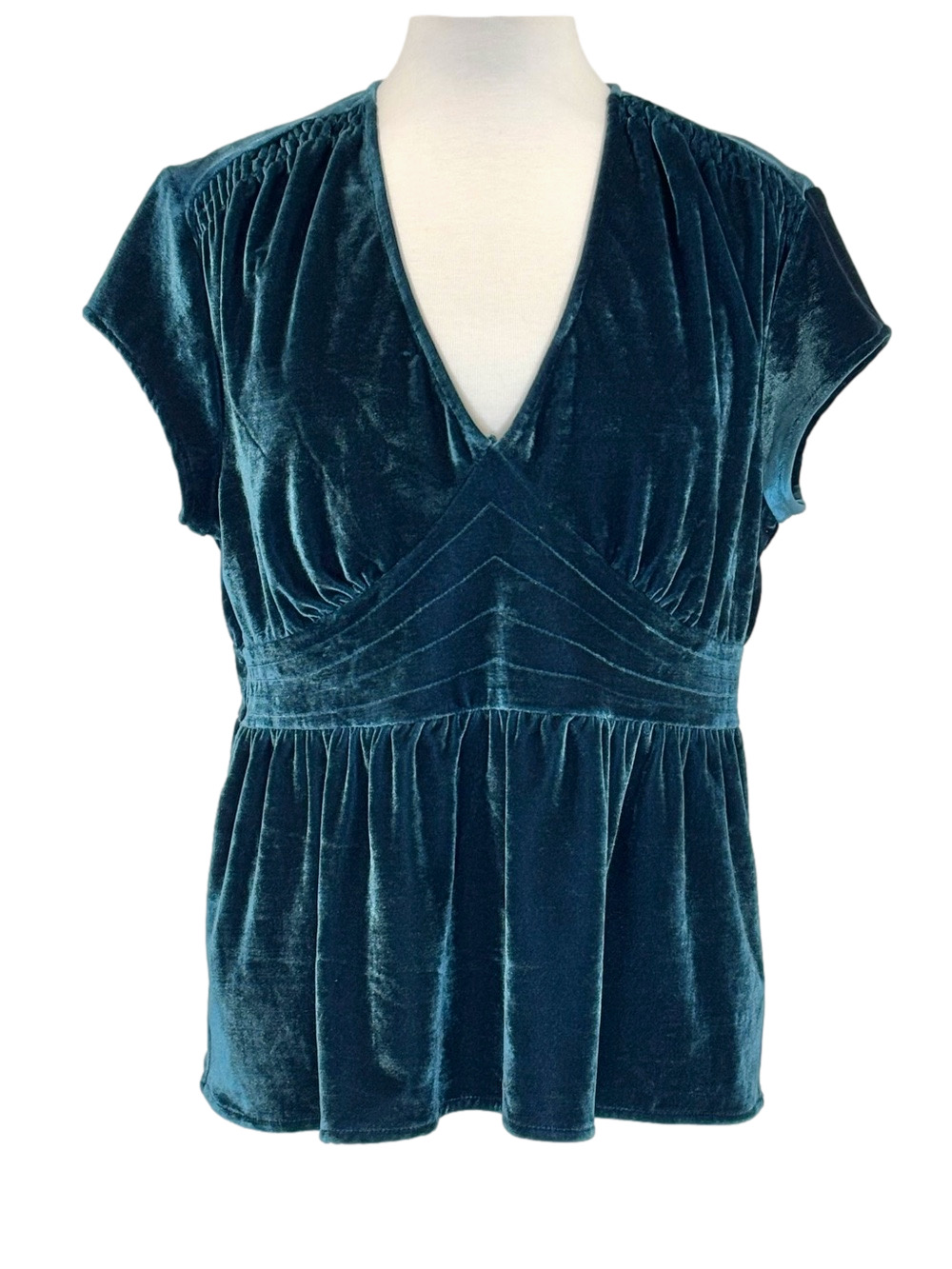 Jules + James teal velvet top